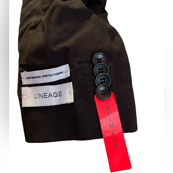 Lineage Performance 2 Button Slim Fit blazer - Picture 3 of 8